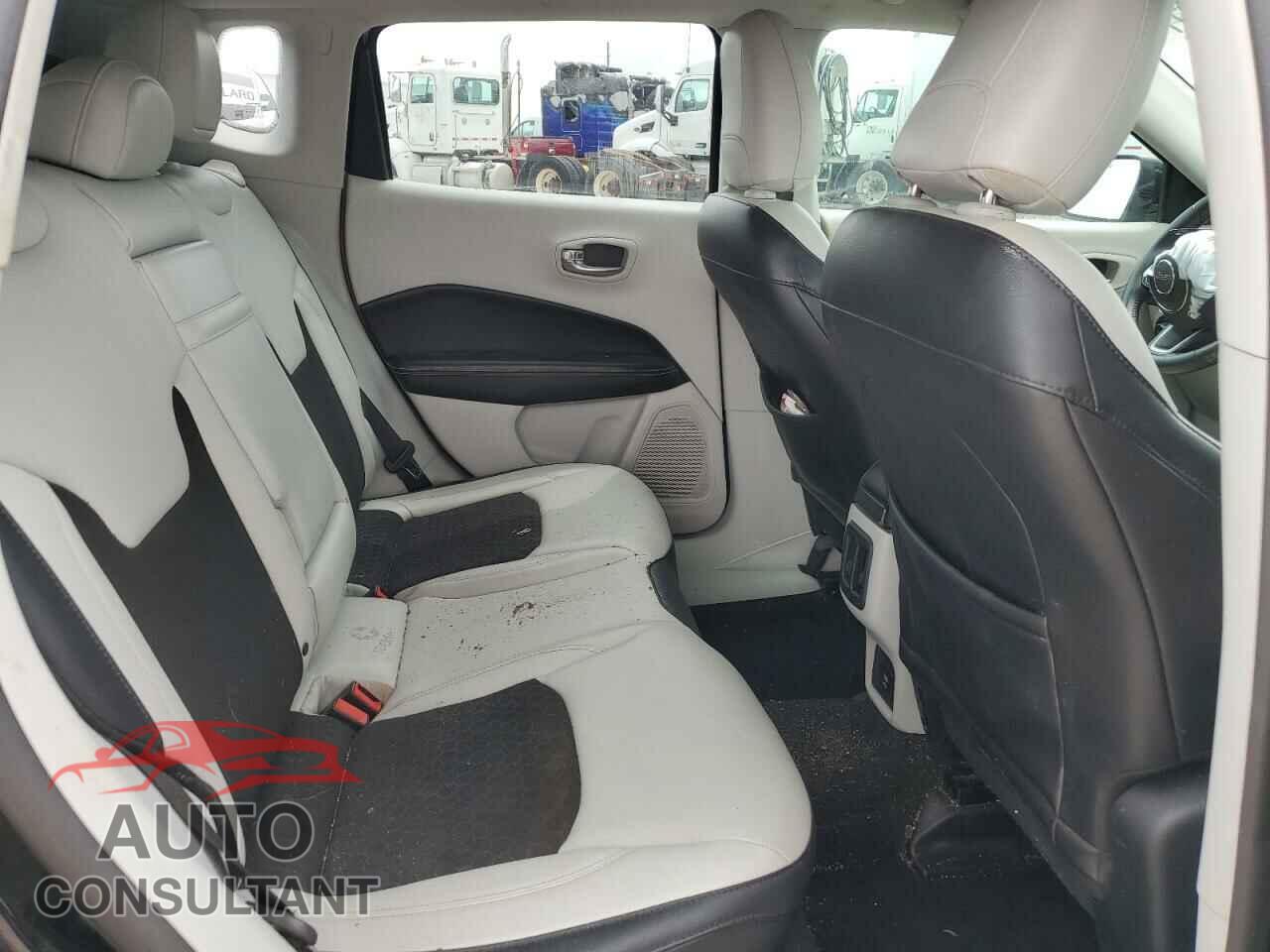 JEEP COMPASS 2017 - 3C4NJCBB7HT629501