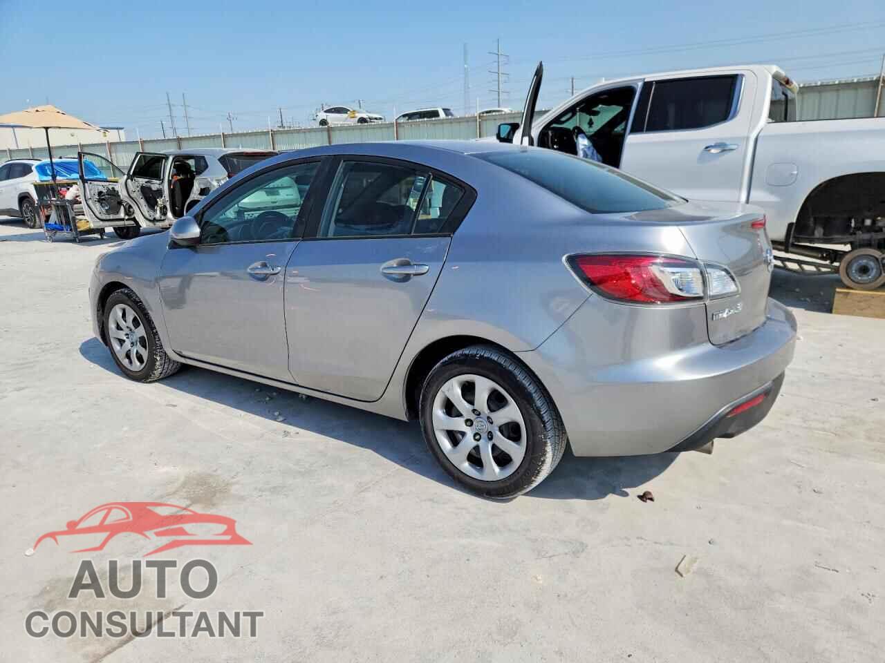 MAZDA 3 2011 - JM1BL1UG5B1381662