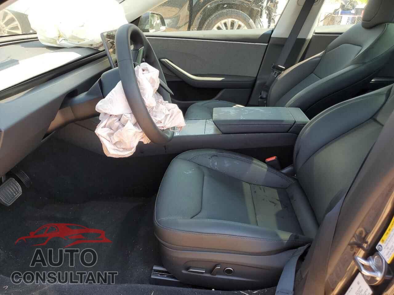 TESLA MODEL 3 2025 - 5YJ3E1EA1SF009252