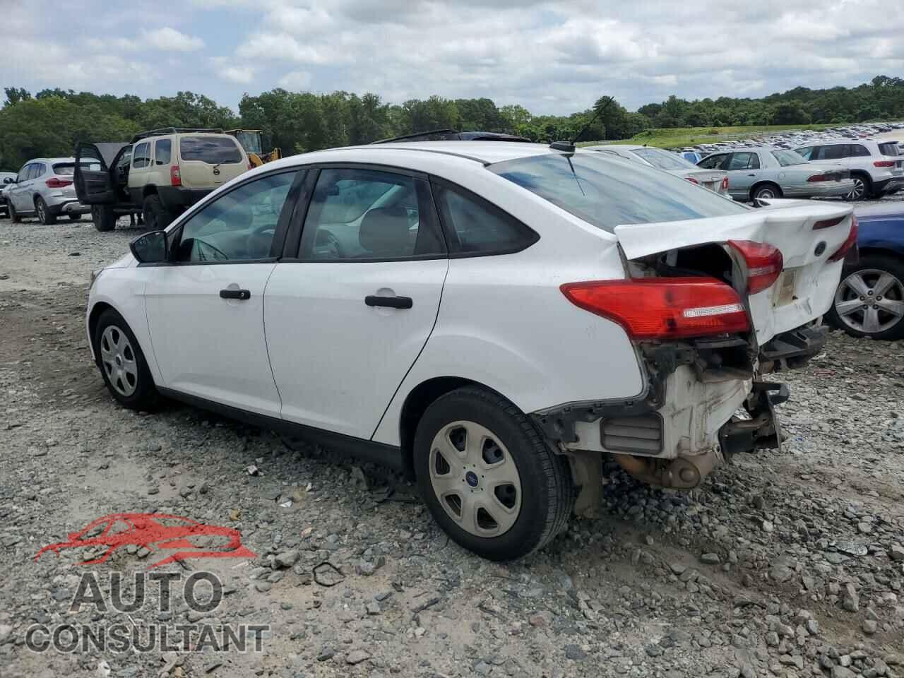 FORD FOCUS 2017 - 1FADP3E26HL201703