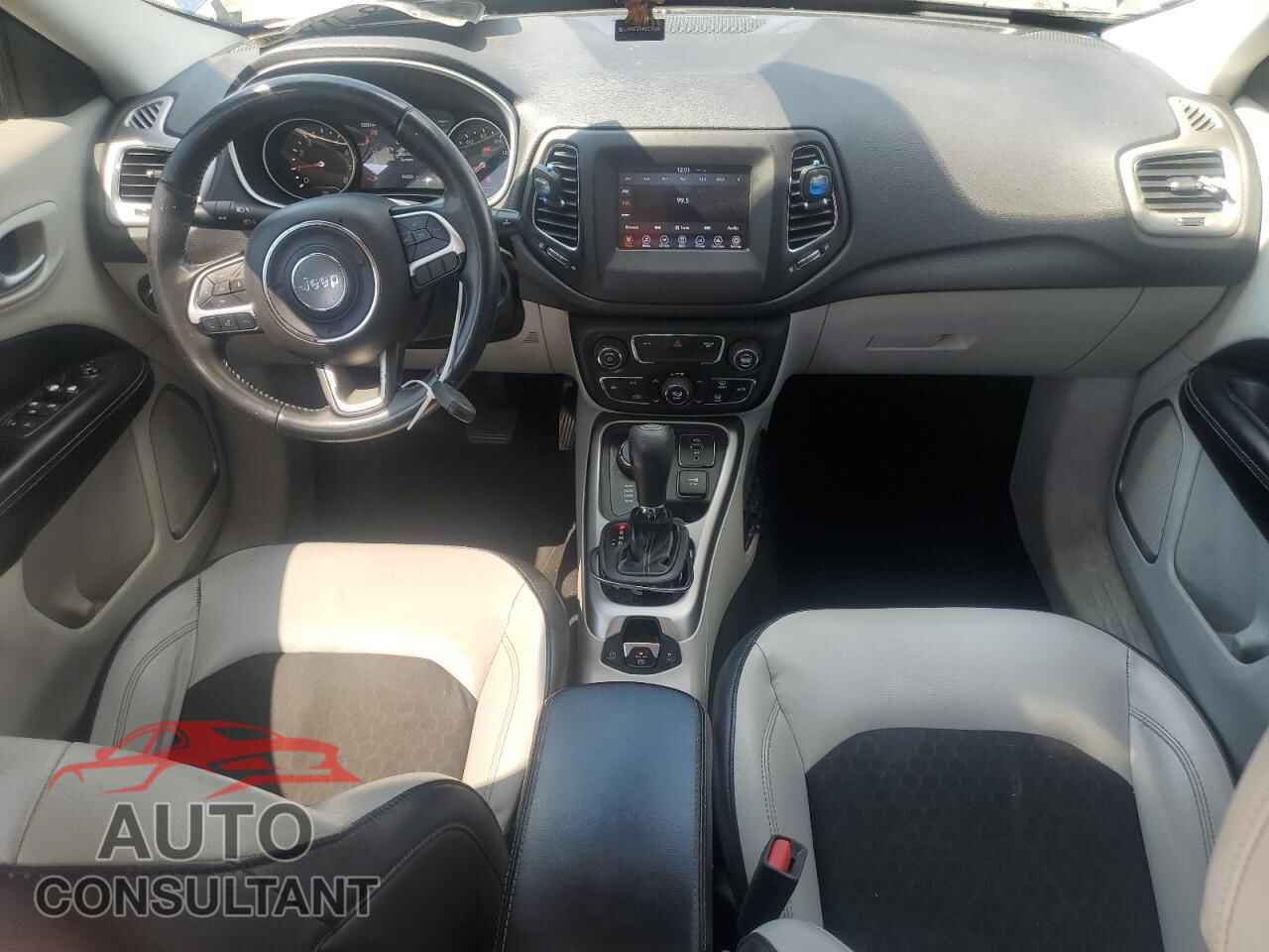 JEEP COMPASS 2018 - 3C4NJDBB7JT199836