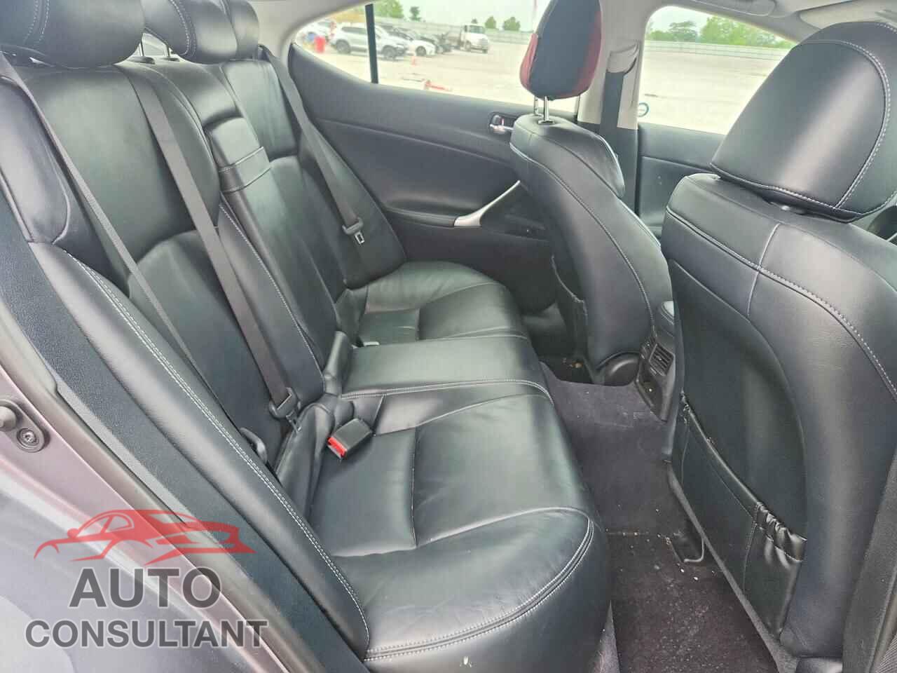 LEXUS IS 2013 - JTHCF5C26D5061253