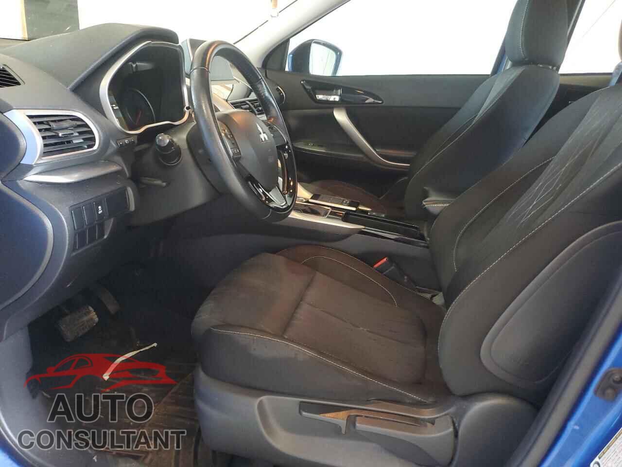 MITSUBISHI ECLIPSE 2018 - JA4AT5AA4JZ048981