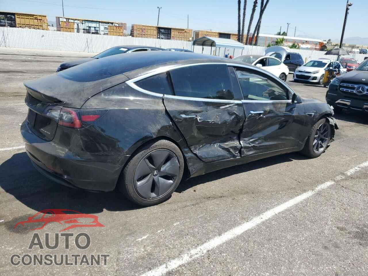 TESLA MODEL 3 2019 - 5YJ3E1EB6KF195136