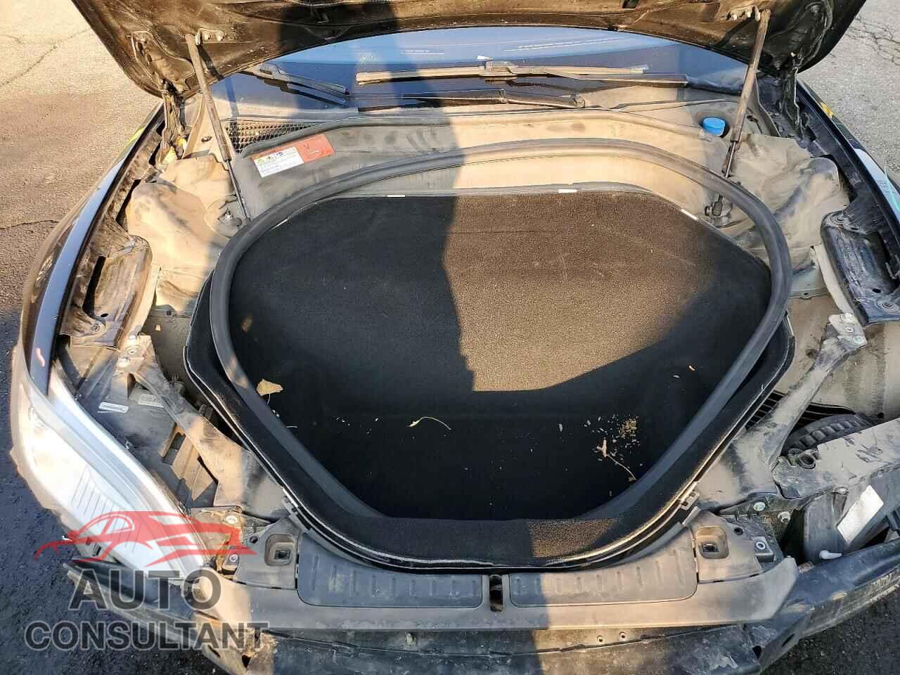 TESLA MODEL S 2015 - 5YJSA1E25FF108842