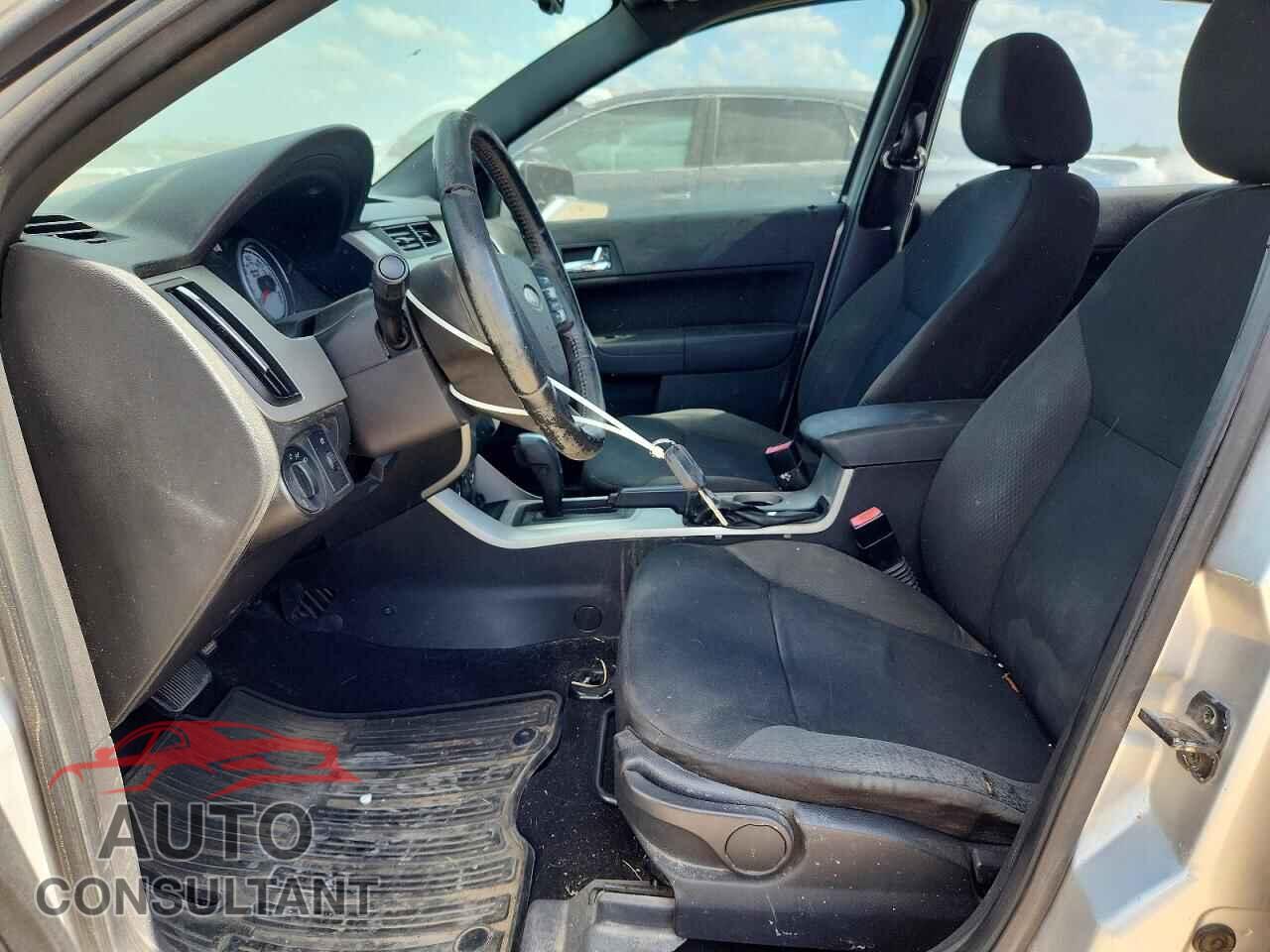 FORD FOCUS 2010 - 1FAHP3GN2AW174223
