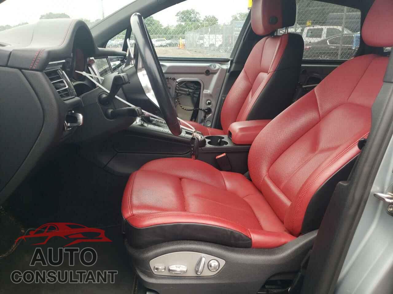 PORSCHE MACAN 2021 - WP1AB2A54MLB30676