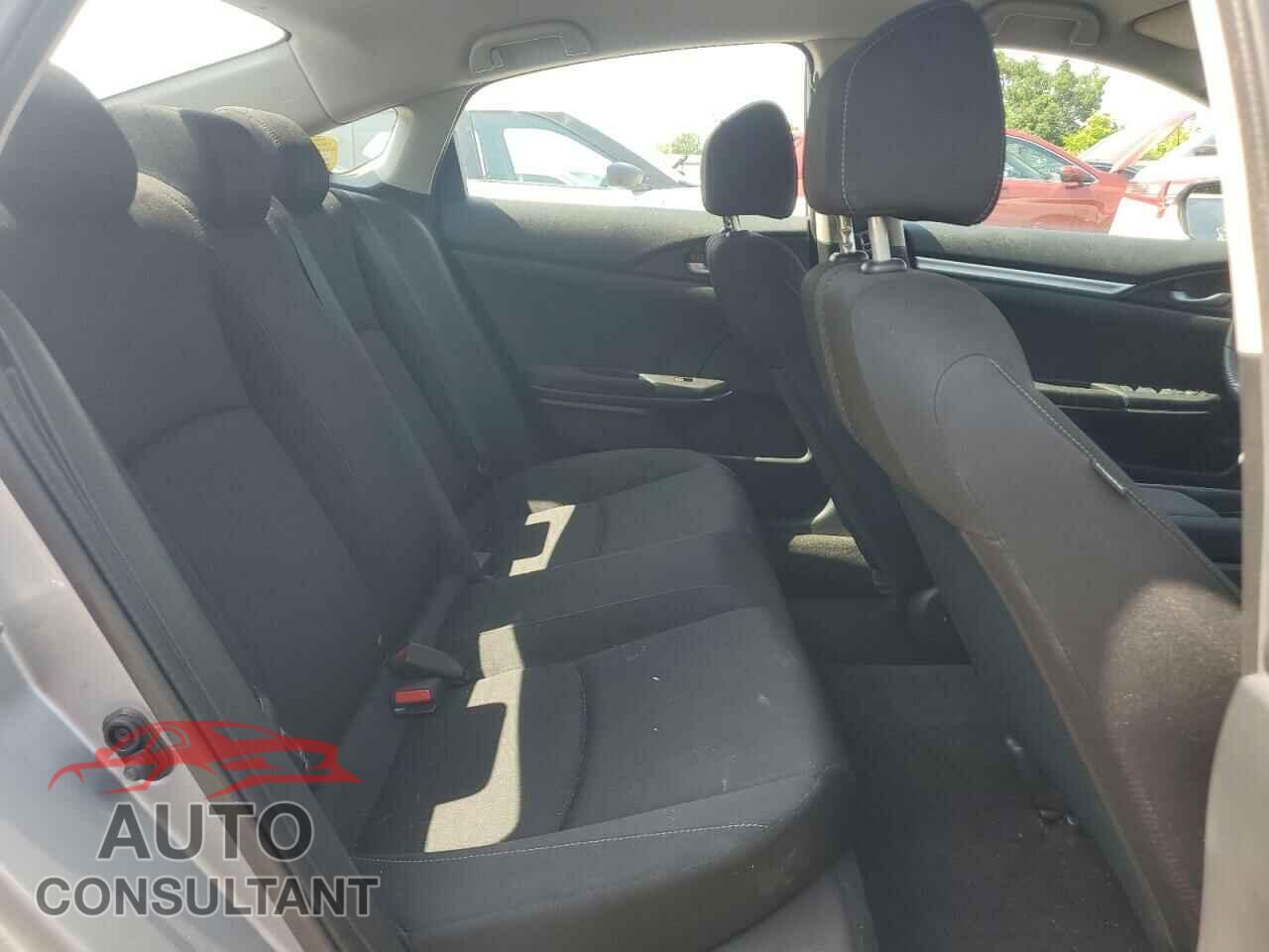HONDA CIVIC 2017 - 2HGFC2F58HH545968
