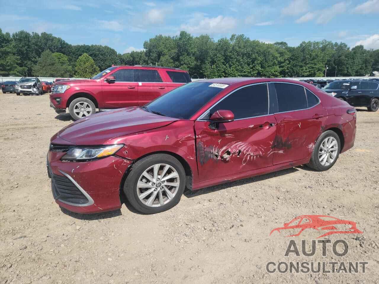 TOYOTA CAMRY 2022 - 4T1C11AK8NU630473