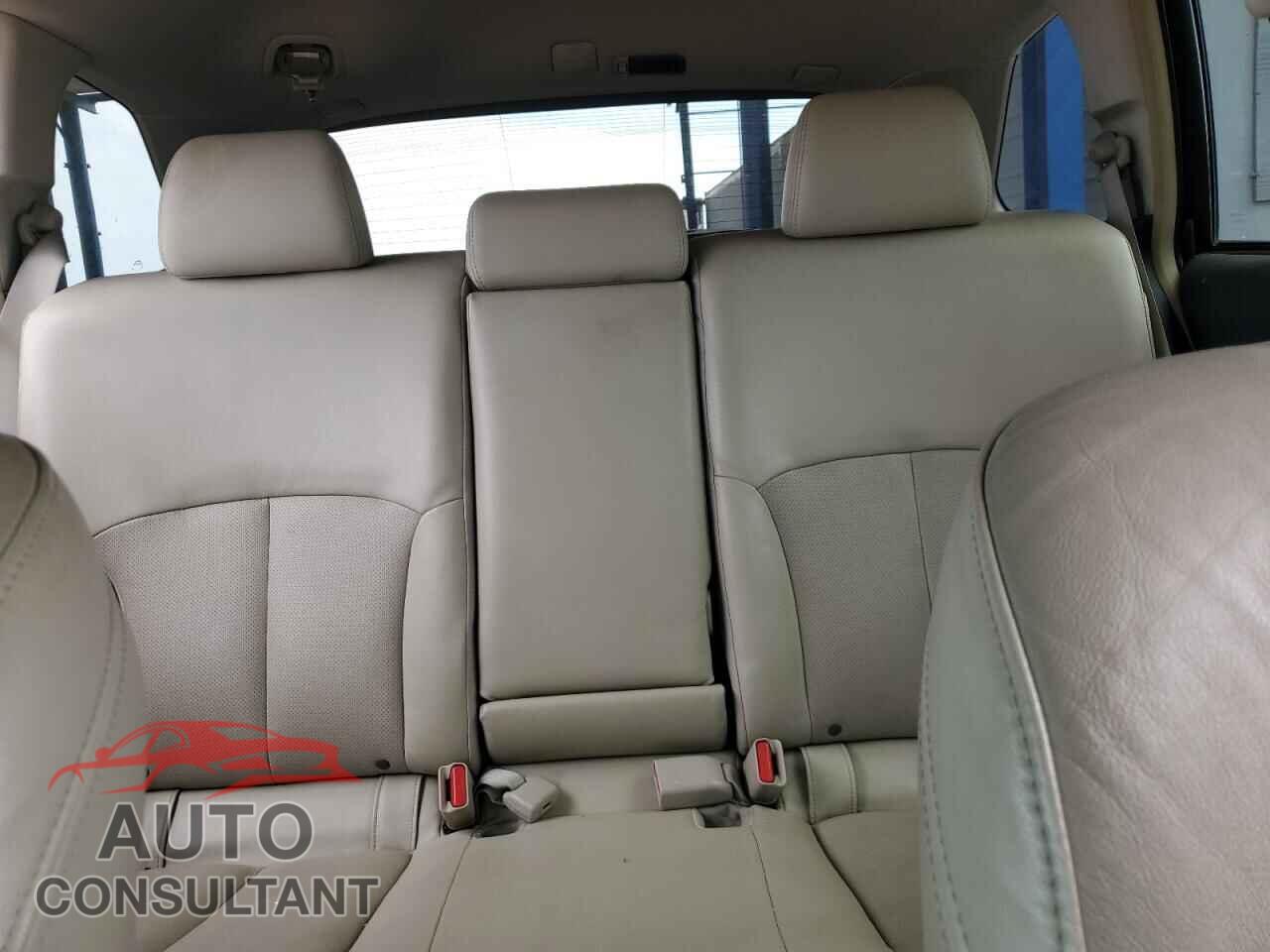 SUBARU OUTBACK 2013 - 4S4BRDPC5D2224439