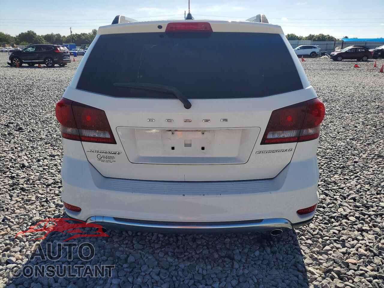 DODGE JOURNEY 2015 - 3C4PDCGG3FT578256