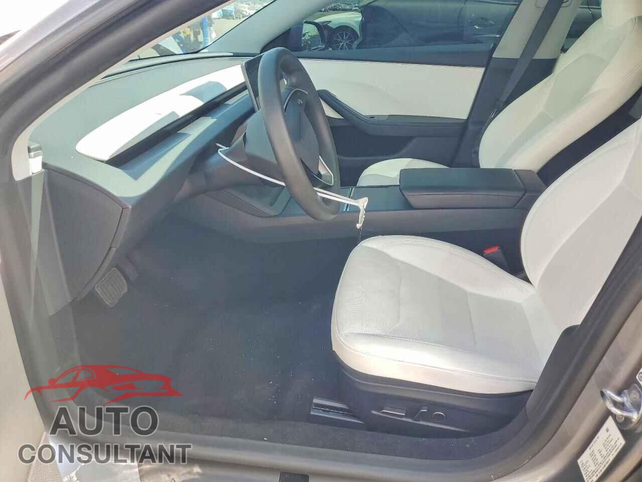 TESLA MODEL 3 2025 - 5YJ3E1EA8SF896476