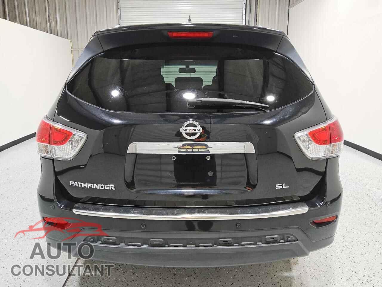 NISSAN PATHFINDER 2014 - 5N1AR2MN2EC646413
