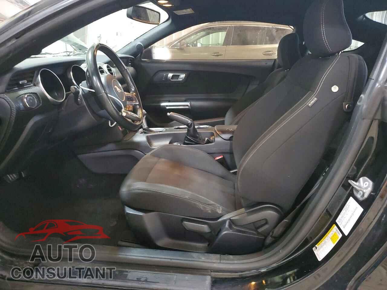 FORD MUSTANG 2018 - 1FA6P8TH7J5165382