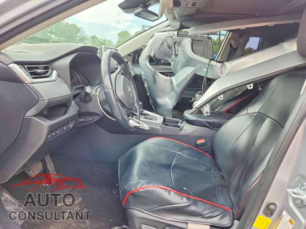 TOYOTA RAV4 2019 - JTMP1RFV0KD031733