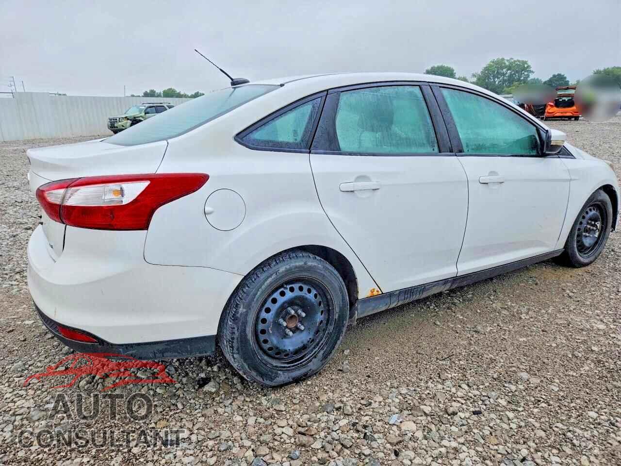 FORD FOCUS 2012 - 1FAHP3F27CL272210