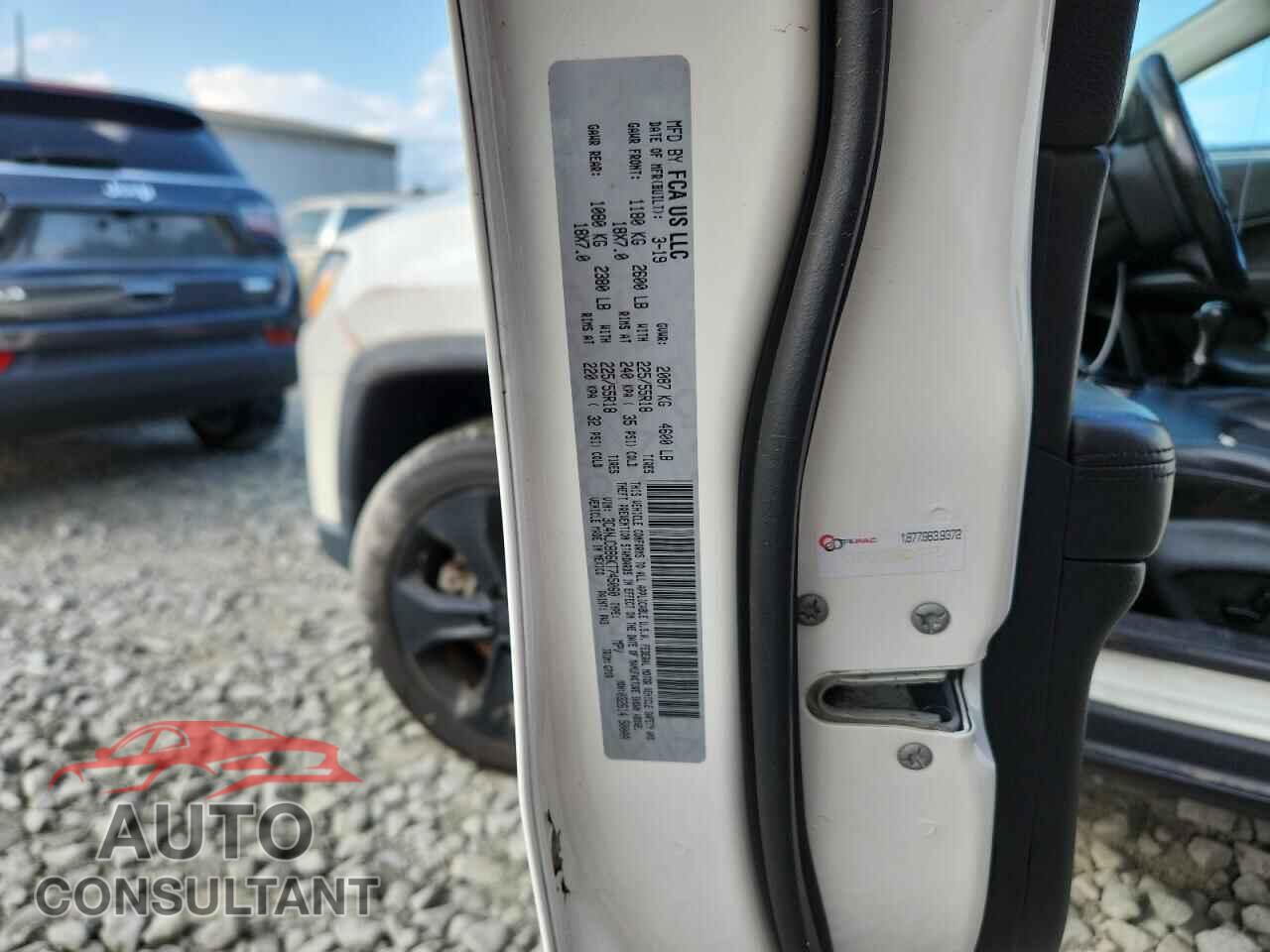 JEEP COMPASS 2019 - 3C4NJDBB6KT745060