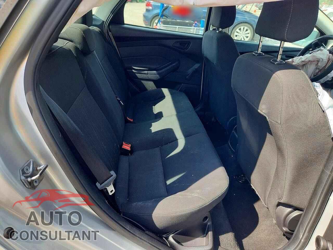 FORD FOCUS 2016 - 1FADP3E27GL211722