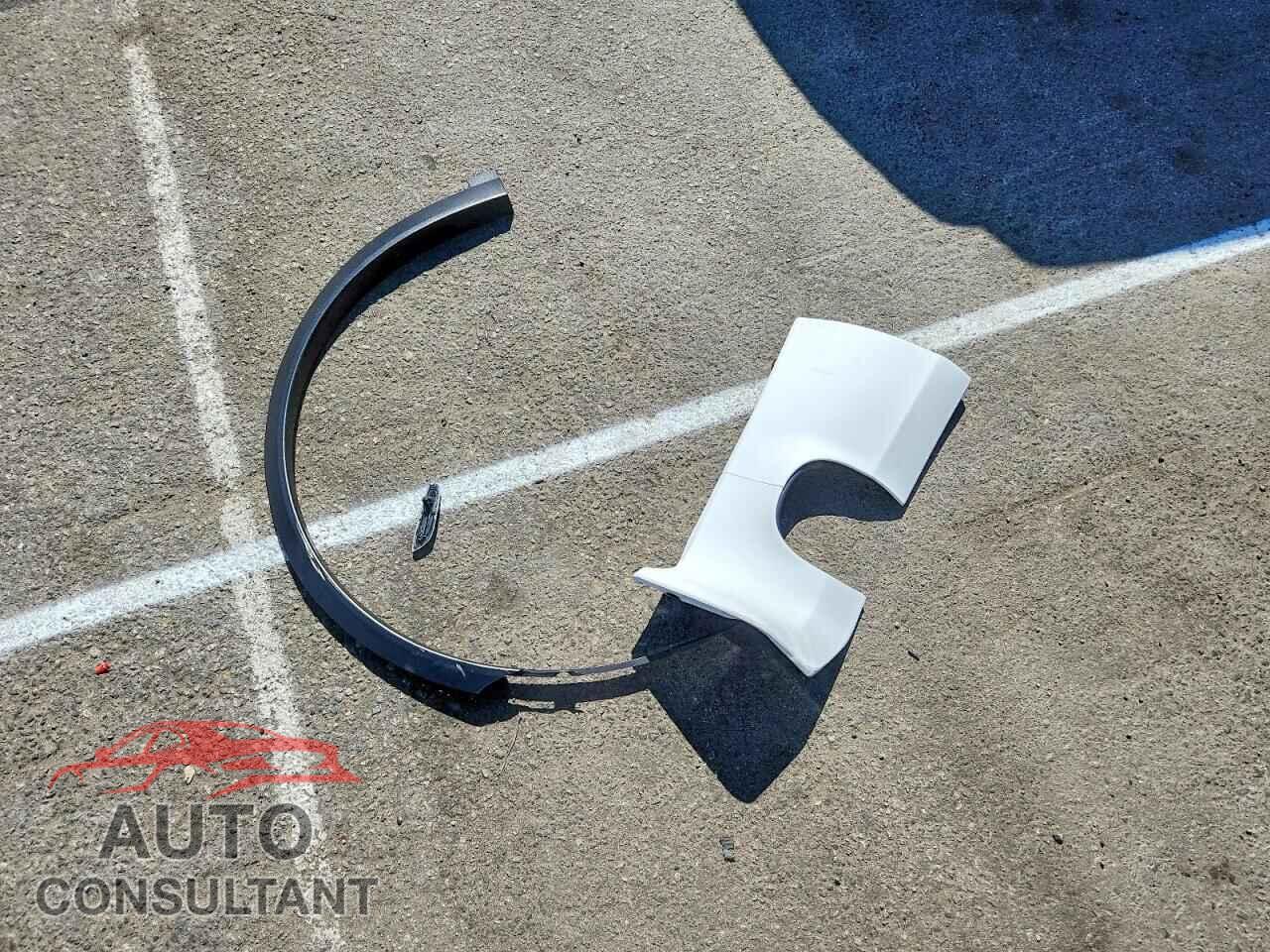 TESLA MODEL X 2020 - 5YJXCAE24LF247579