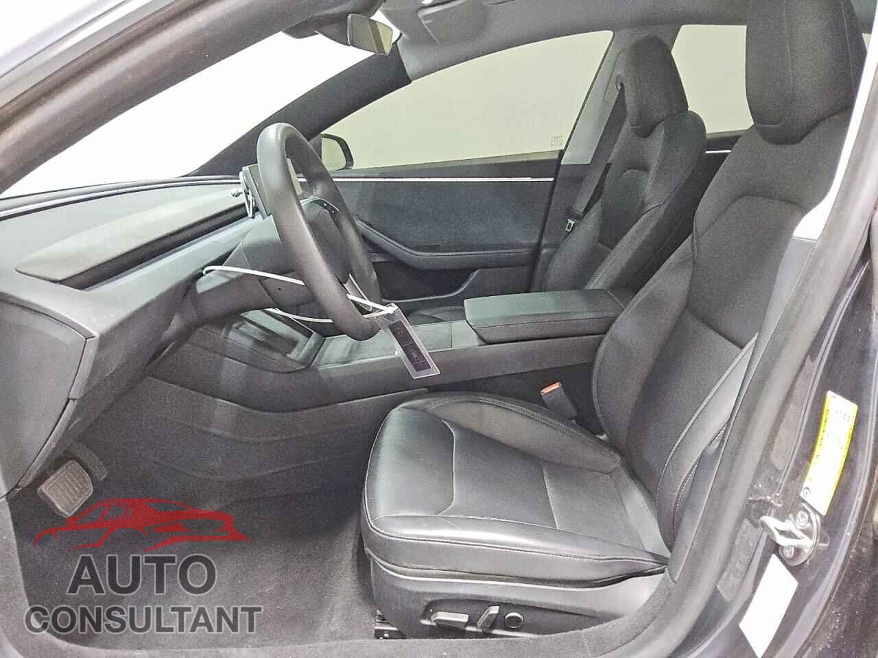 TESLA MODEL 3 2024 - 5YJ3E1EB5RF843687