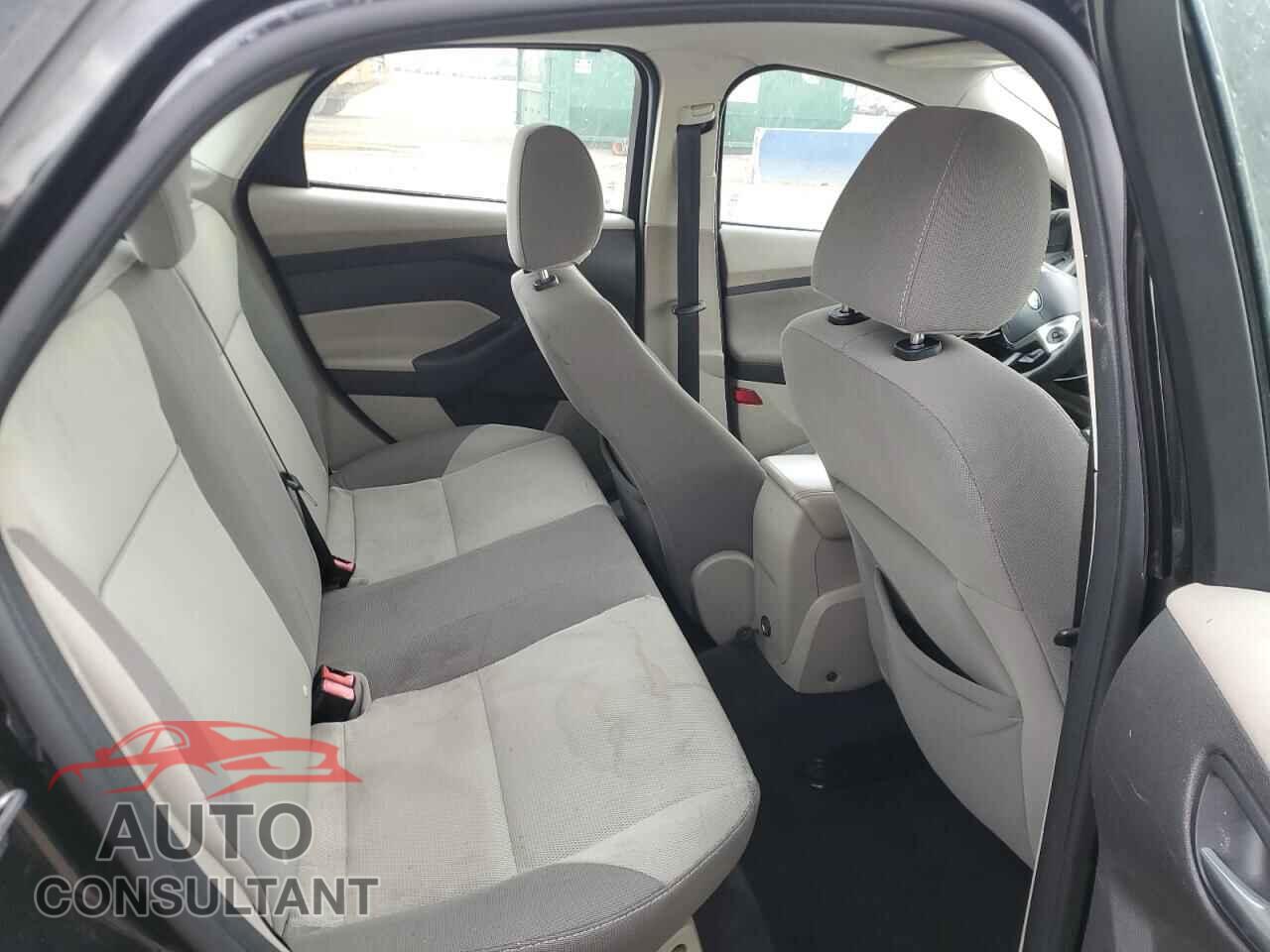 FORD FOCUS 2013 - 1FADP3F29DL326946
