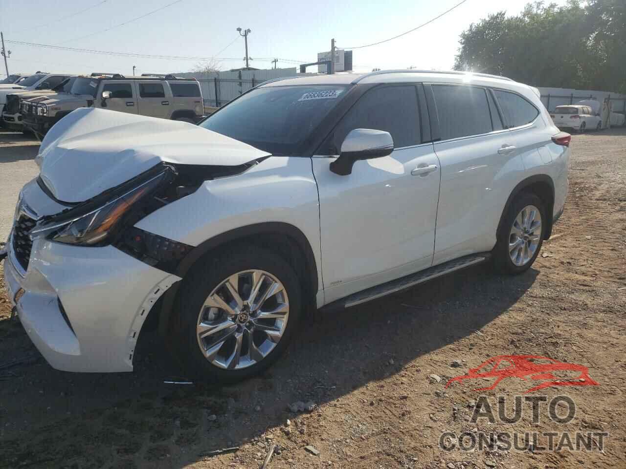 TOYOTA HIGHLANDER 2022 - 5TDXBRCH3NS558847