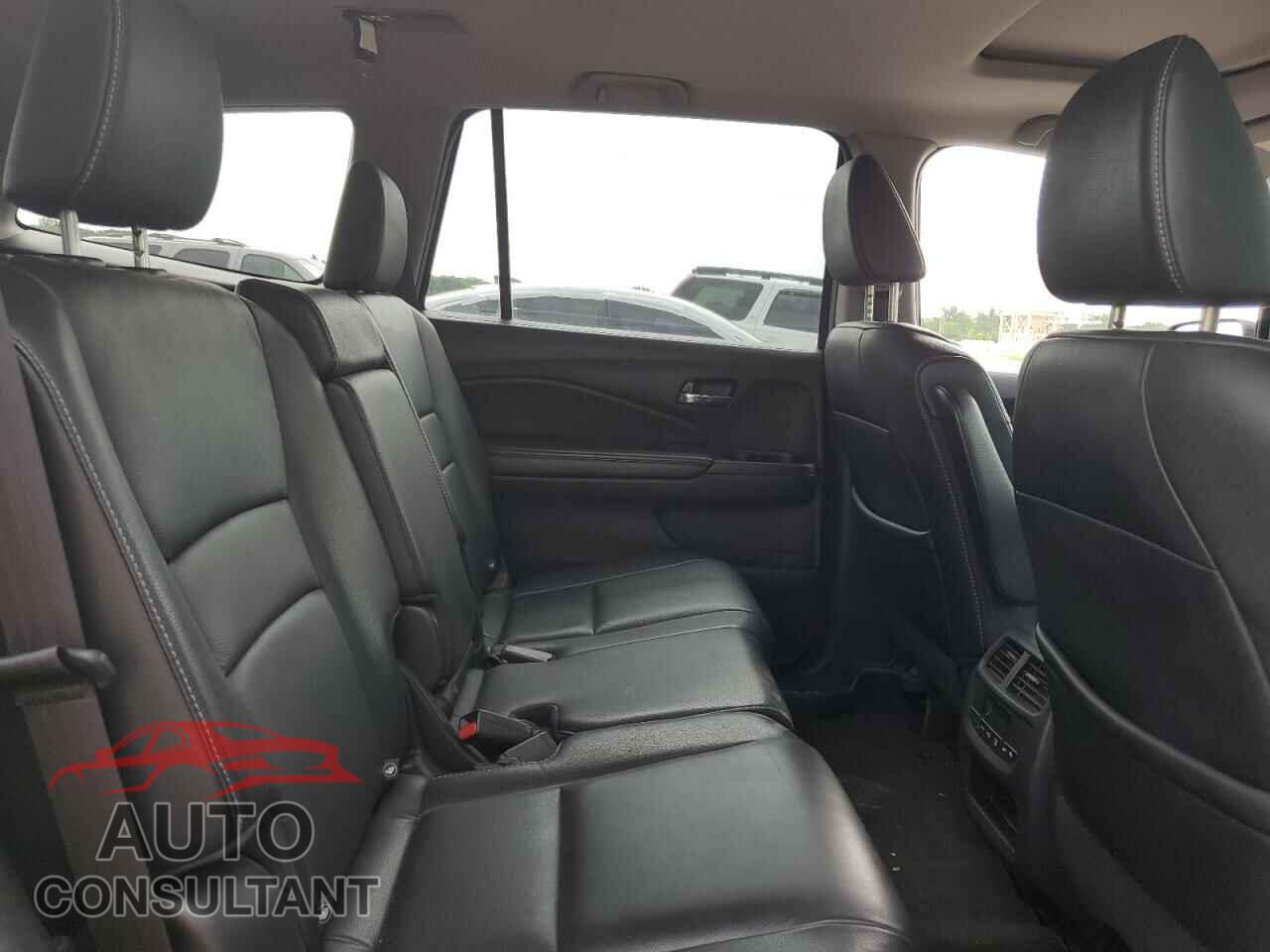 HONDA PILOT 2016 - 5FNYF5H55GB016642