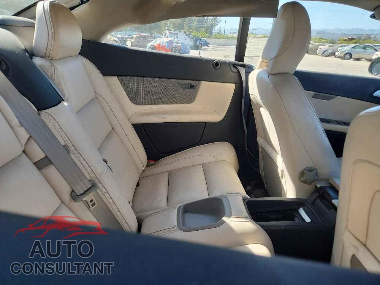 VOLVO C70 2012 - YV1672MC7CJ128184