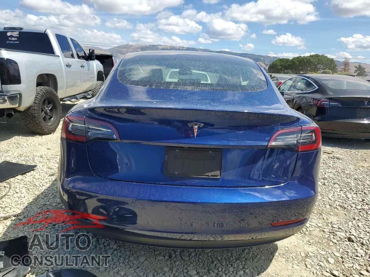 TESLA MODEL 3 2018 - 5YJ3E1EA7JF160952