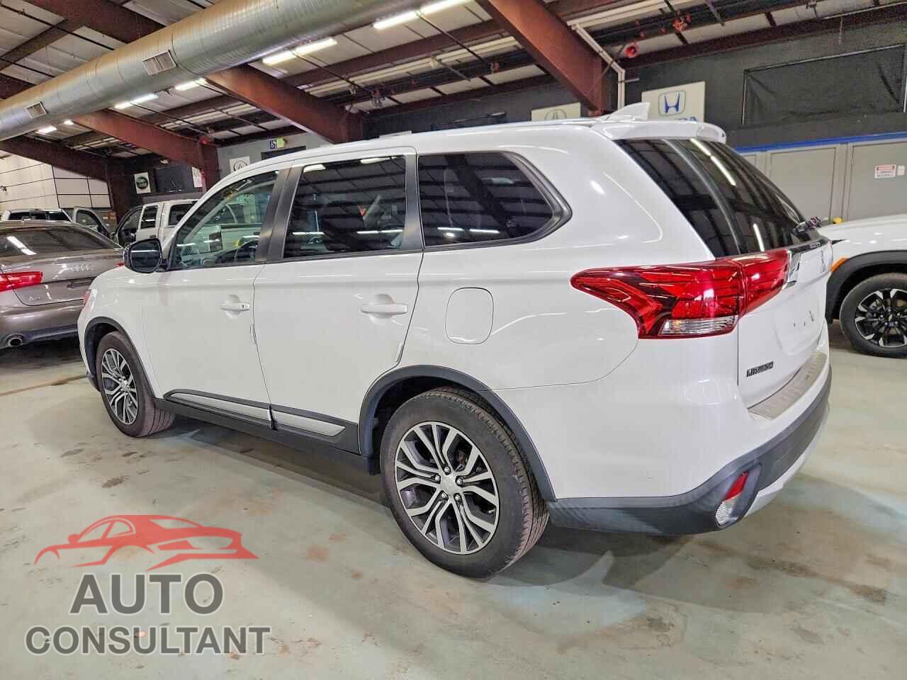 MITSUBISHI OUTLANDER 2017 - JA4AD2A33HZ000511