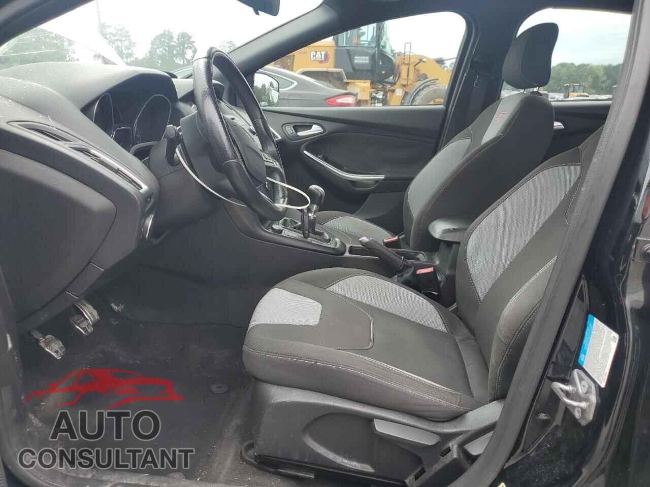 FORD FOCUS 2017 - 1FADP3L99HL331006