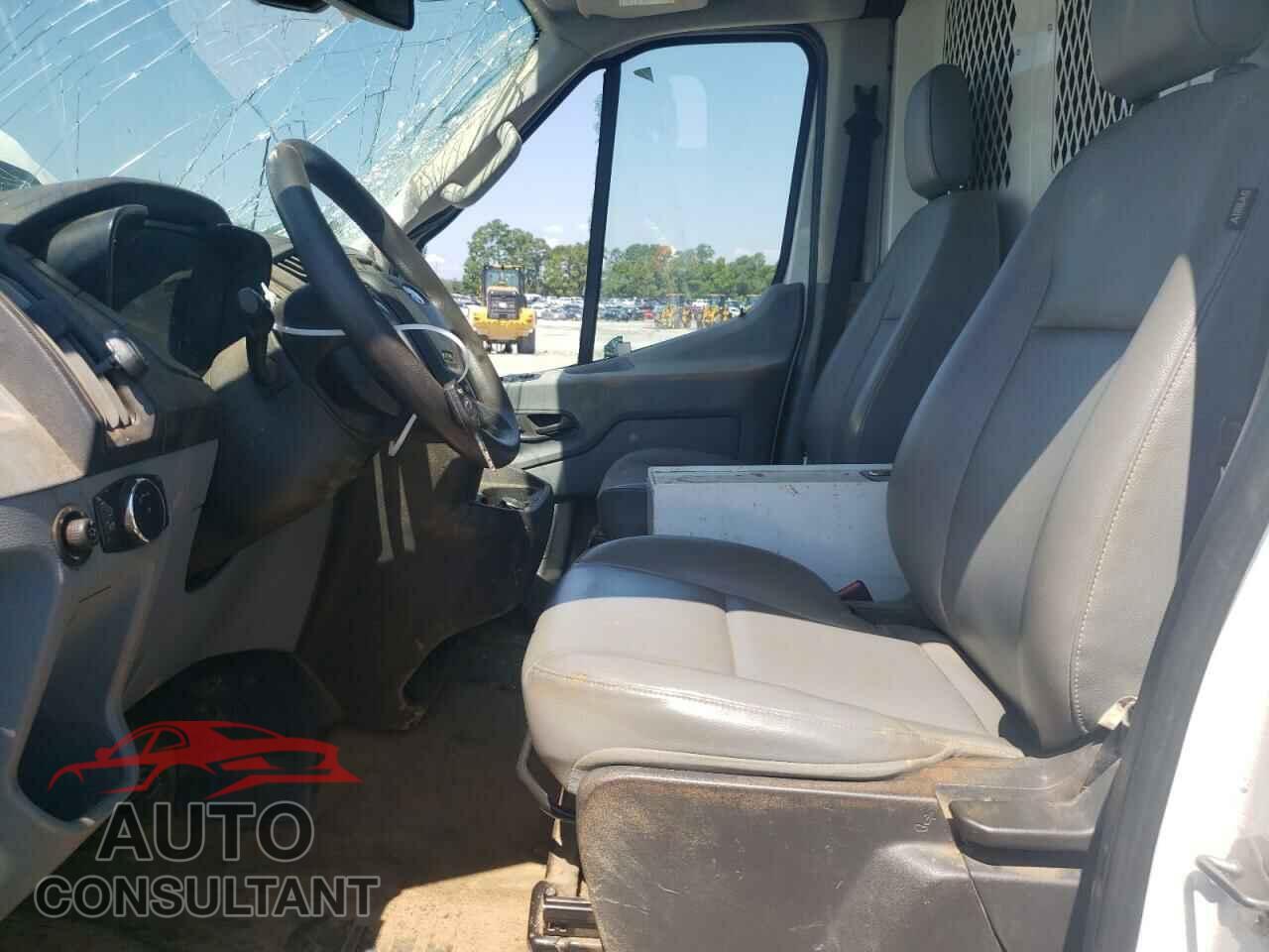 FORD TRANSIT 2019 - 1FTYR1CM7KKA75170