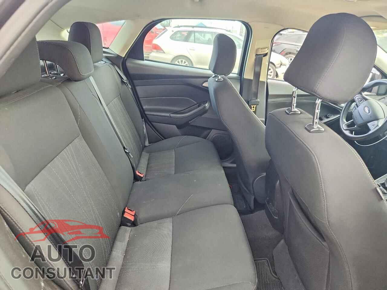 FORD FOCUS 2016 - 1FADP3K29GL333339