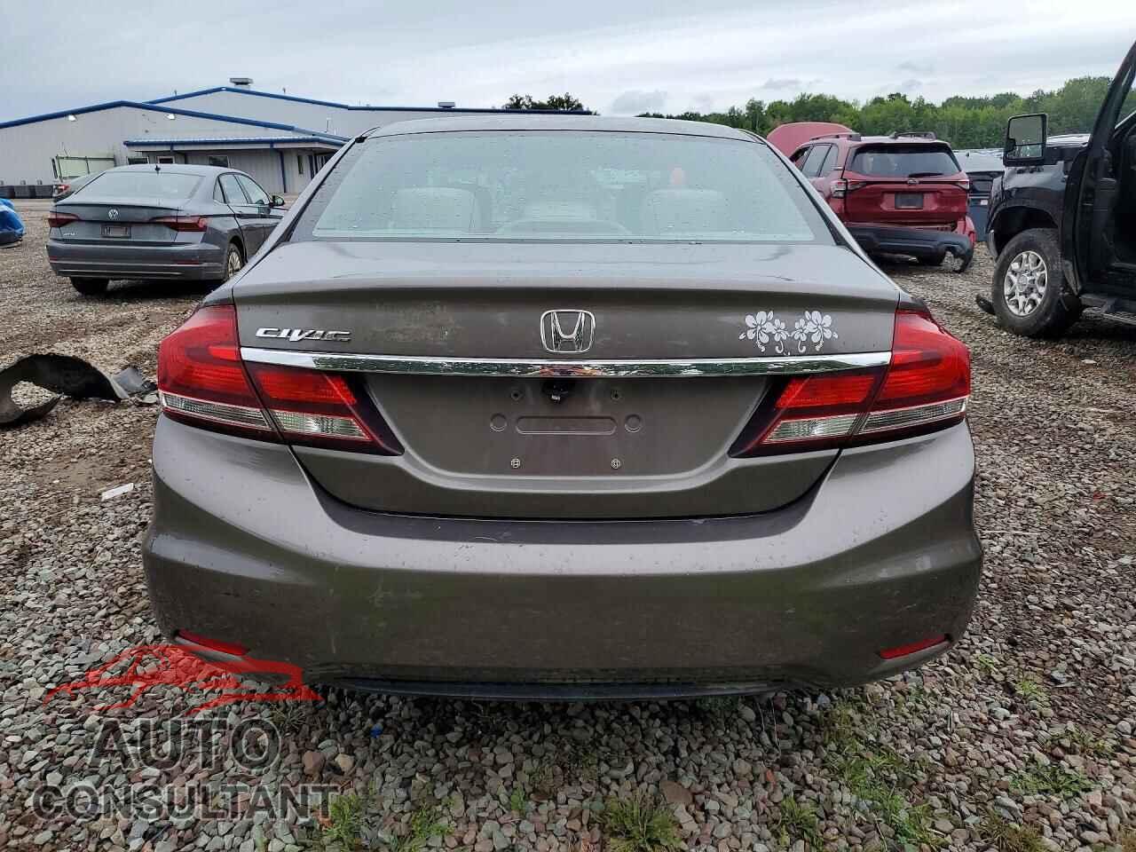 HONDA CIVIC 2013 - 2HGFB2F57DH585598