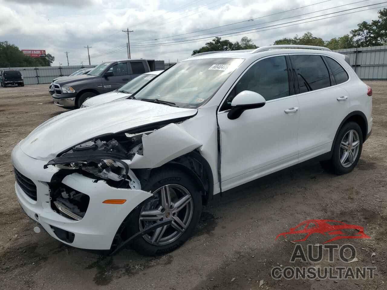 PORSCHE CAYENNE 2018 - WP1AA2A28JKA03178