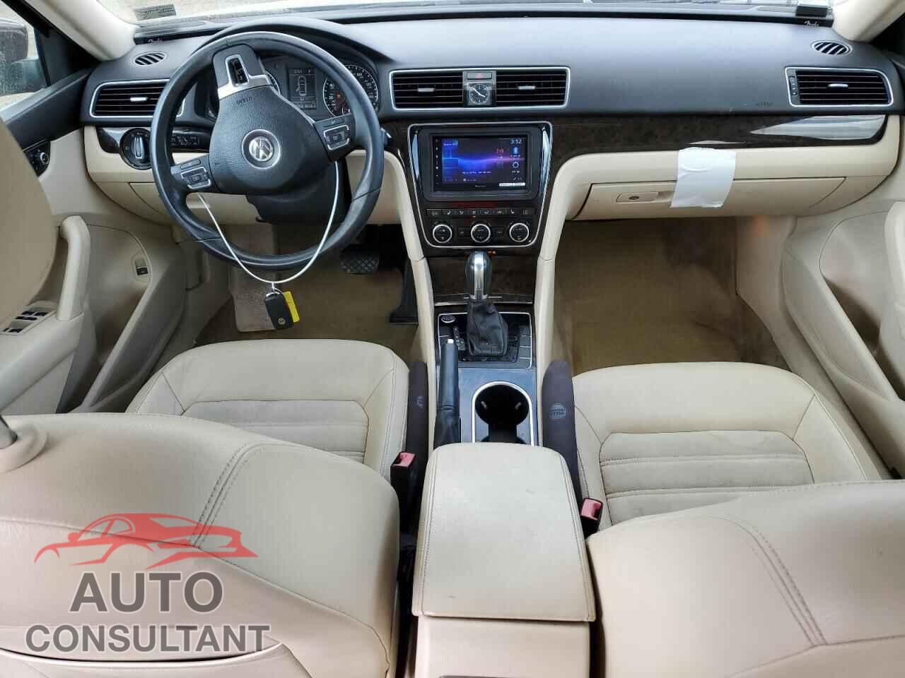 VOLKSWAGEN PASSAT 2014 - 1VWCS7A32EC084494