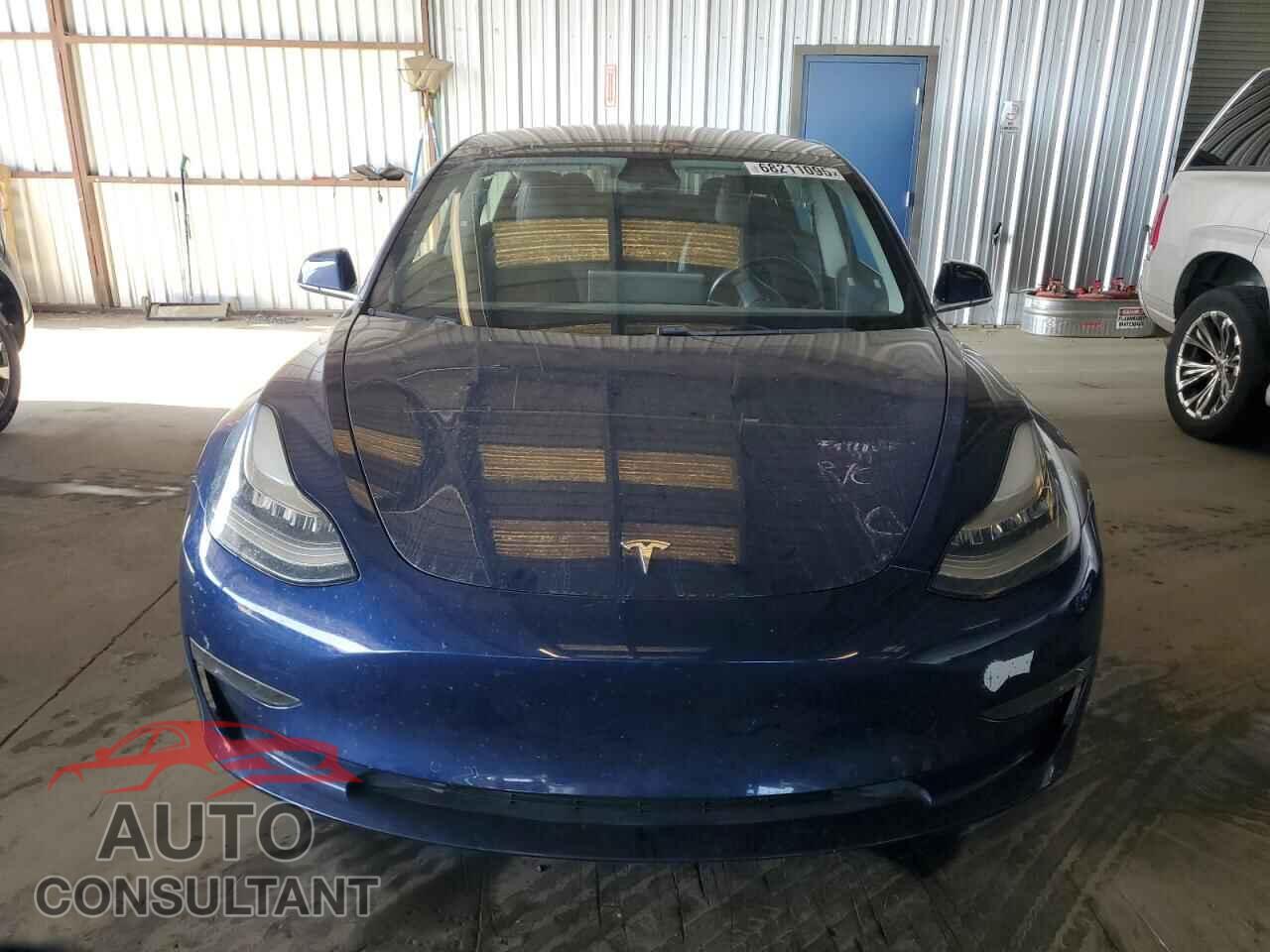 TESLA MODEL 3 2018 - 5YJ3E1EA5JF047193