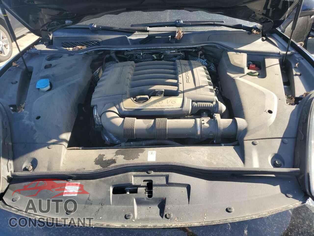 PORSCHE CAYENNE 2018 - WP1AA2A2XJKA05773