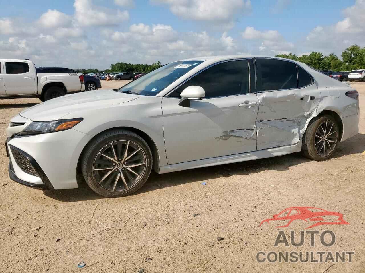 TOYOTA CAMRY 2023 - 4T1G11AK8PU119186