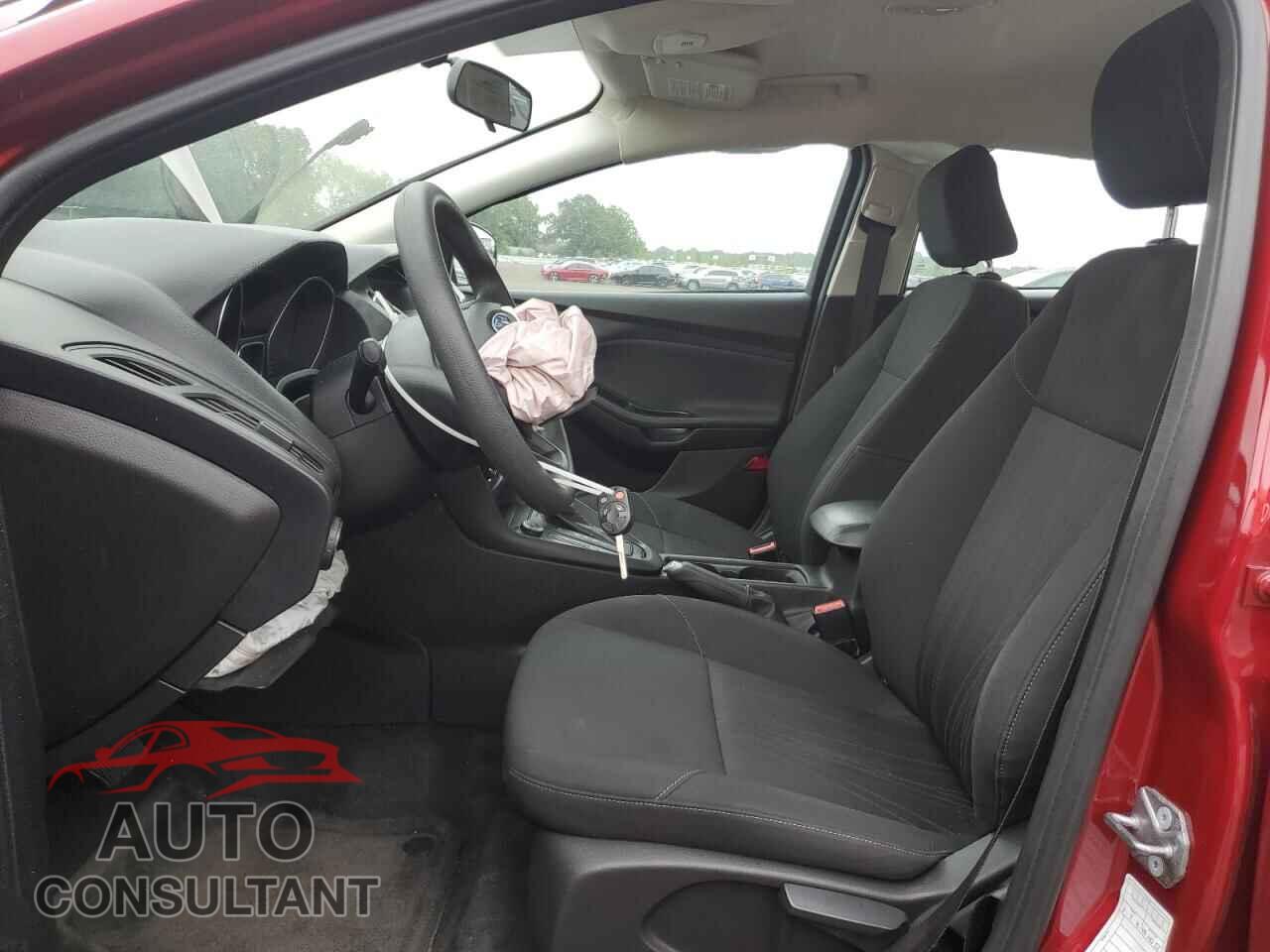 FORD FOCUS 2015 - 1FADP3F2XFL296326