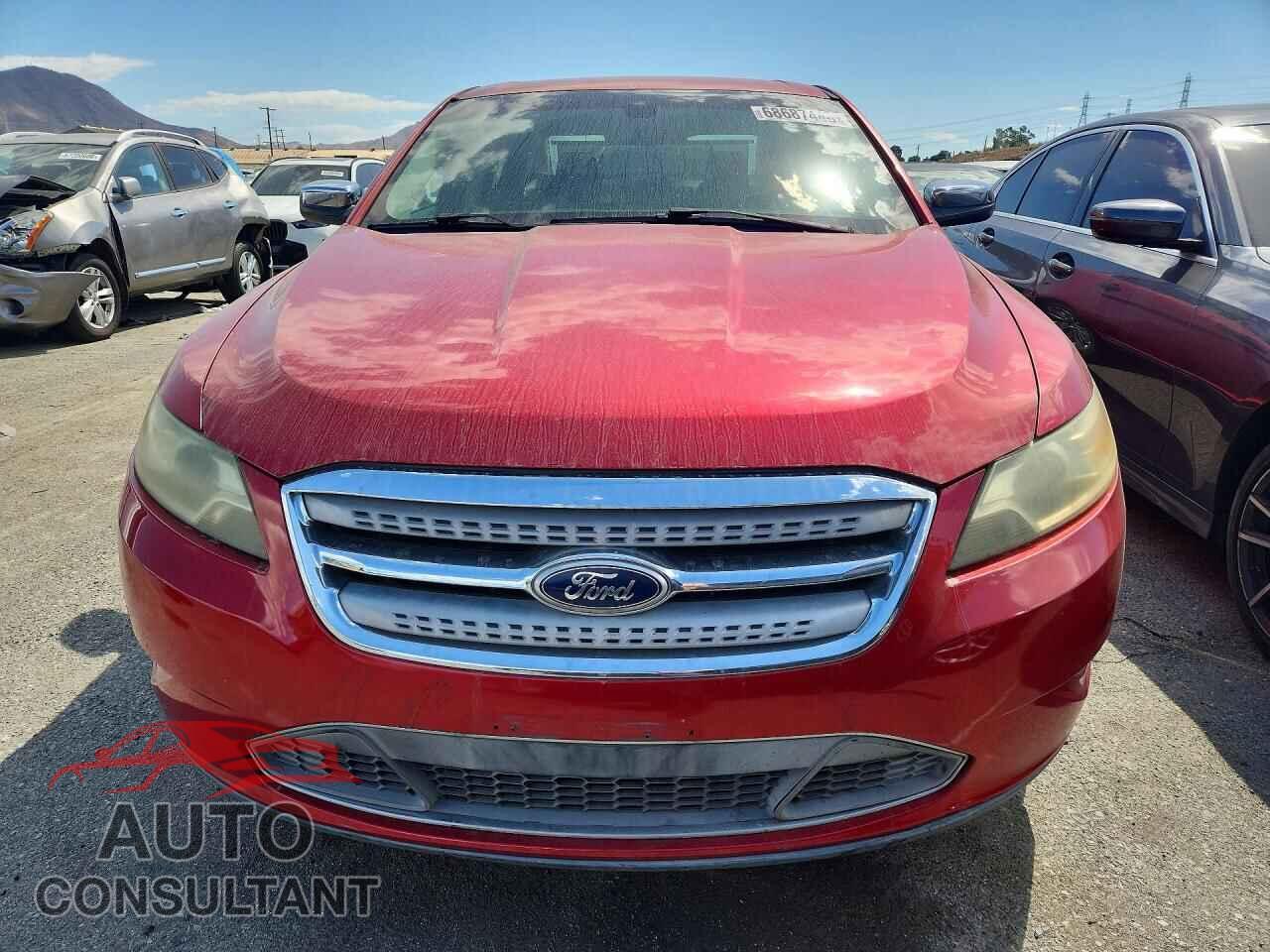 FORD TAURUS 2011 - 1FAHP2FW2BG104639