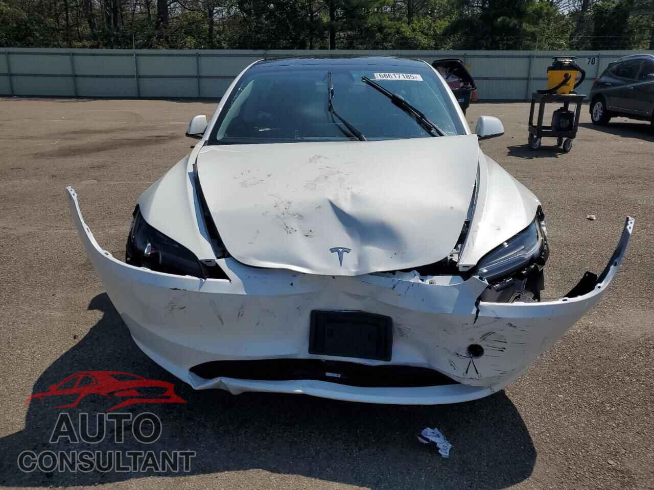 TESLA MODEL 3 2025 - 5YJ3E1EA9SF041401