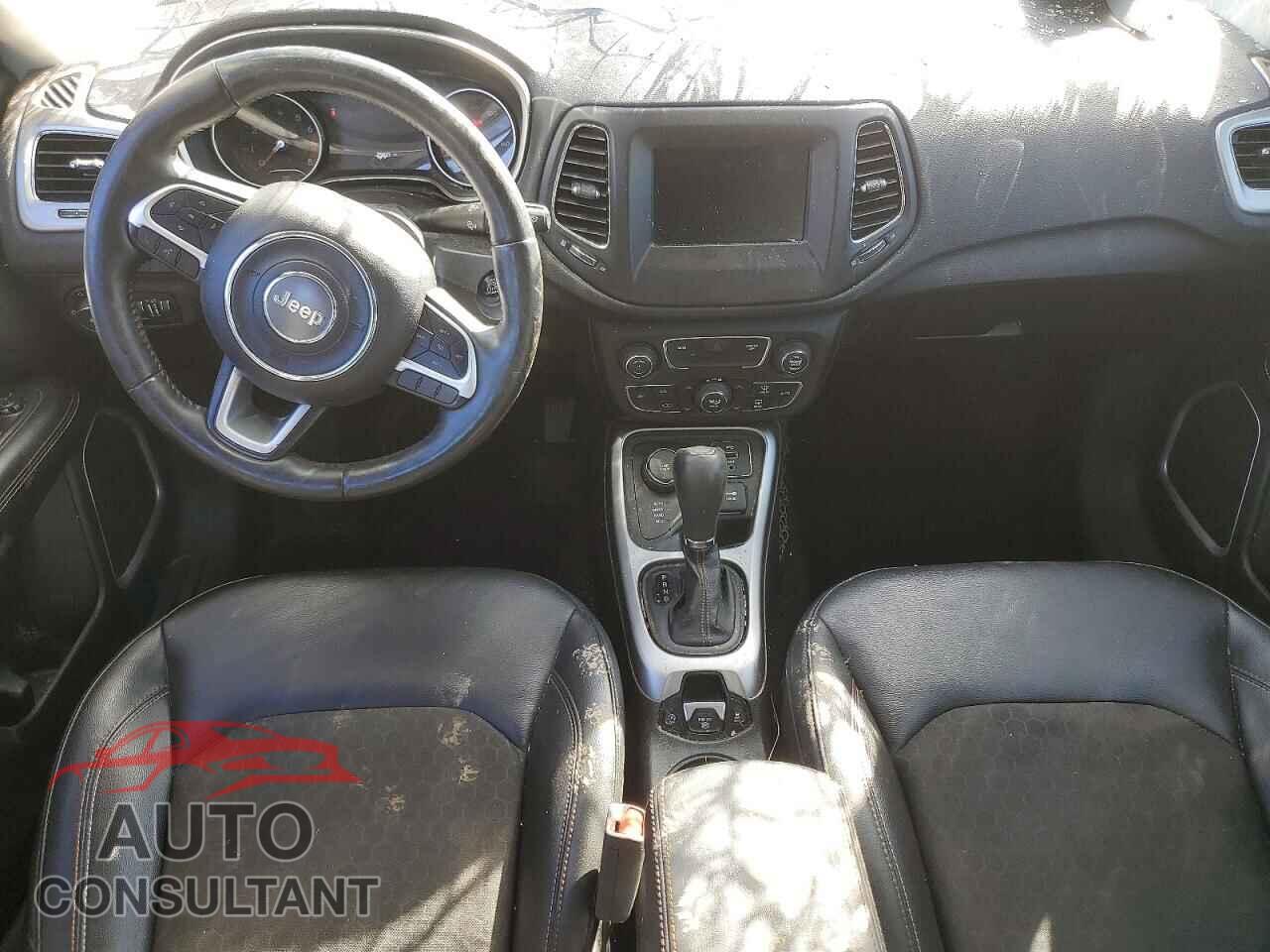 JEEP COMPASS 2018 - 3C4NJDBB7JT328397