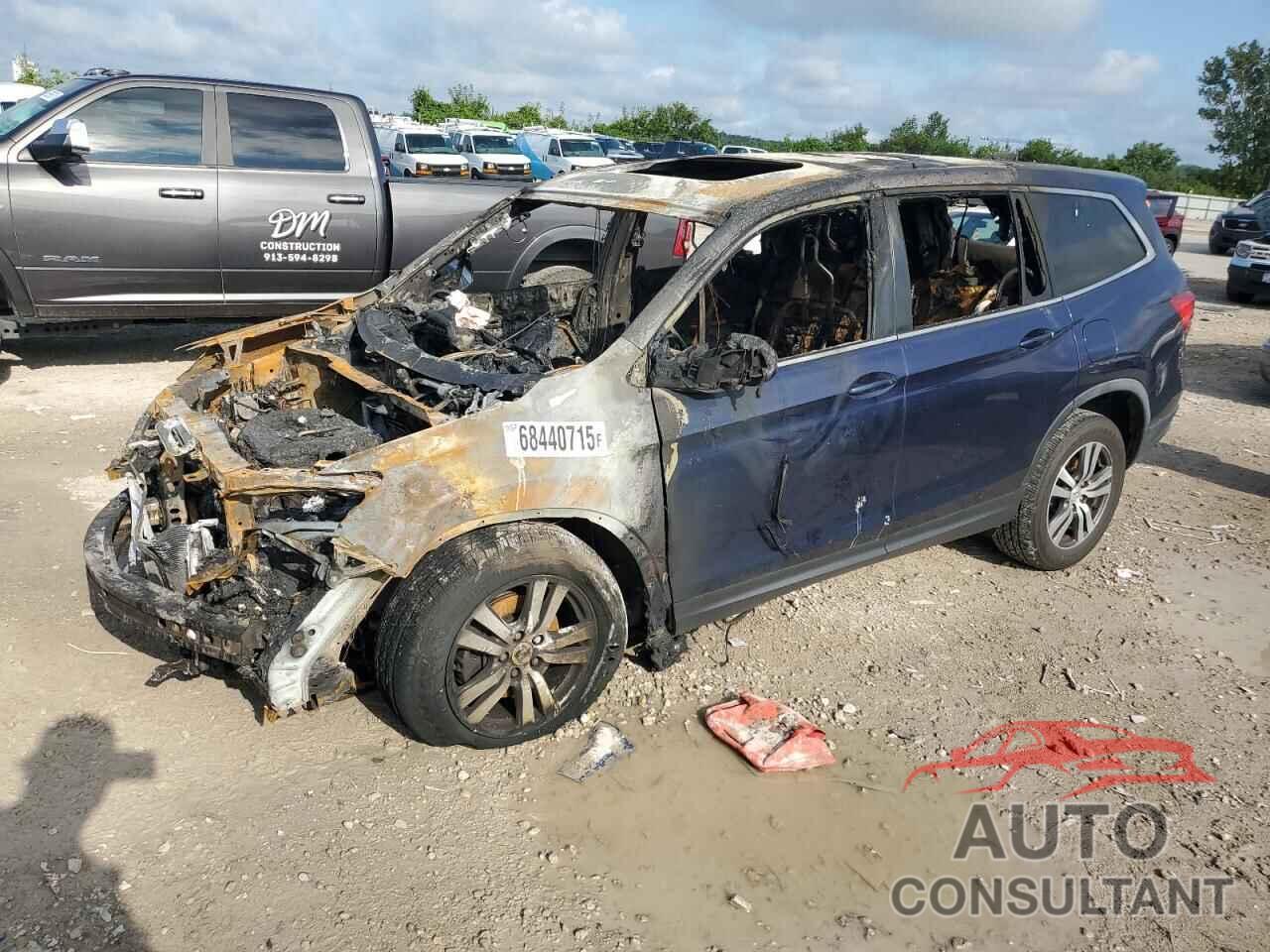 HONDA PILOT 2017 - 5FNYF6H52HB071122