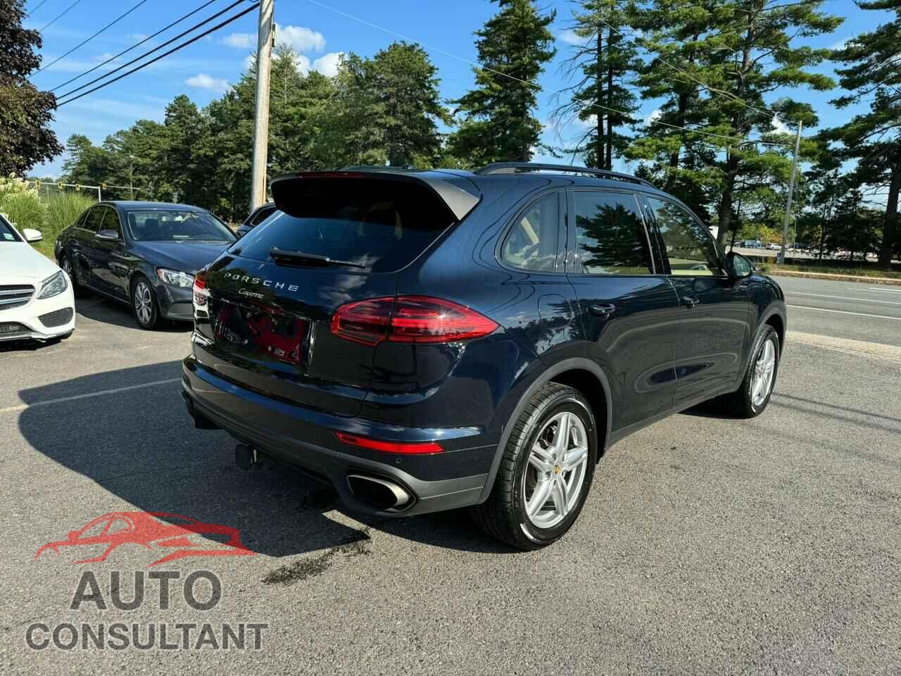 PORSCHE CAYENNE 2016 - WP1AA2A24GLA02872