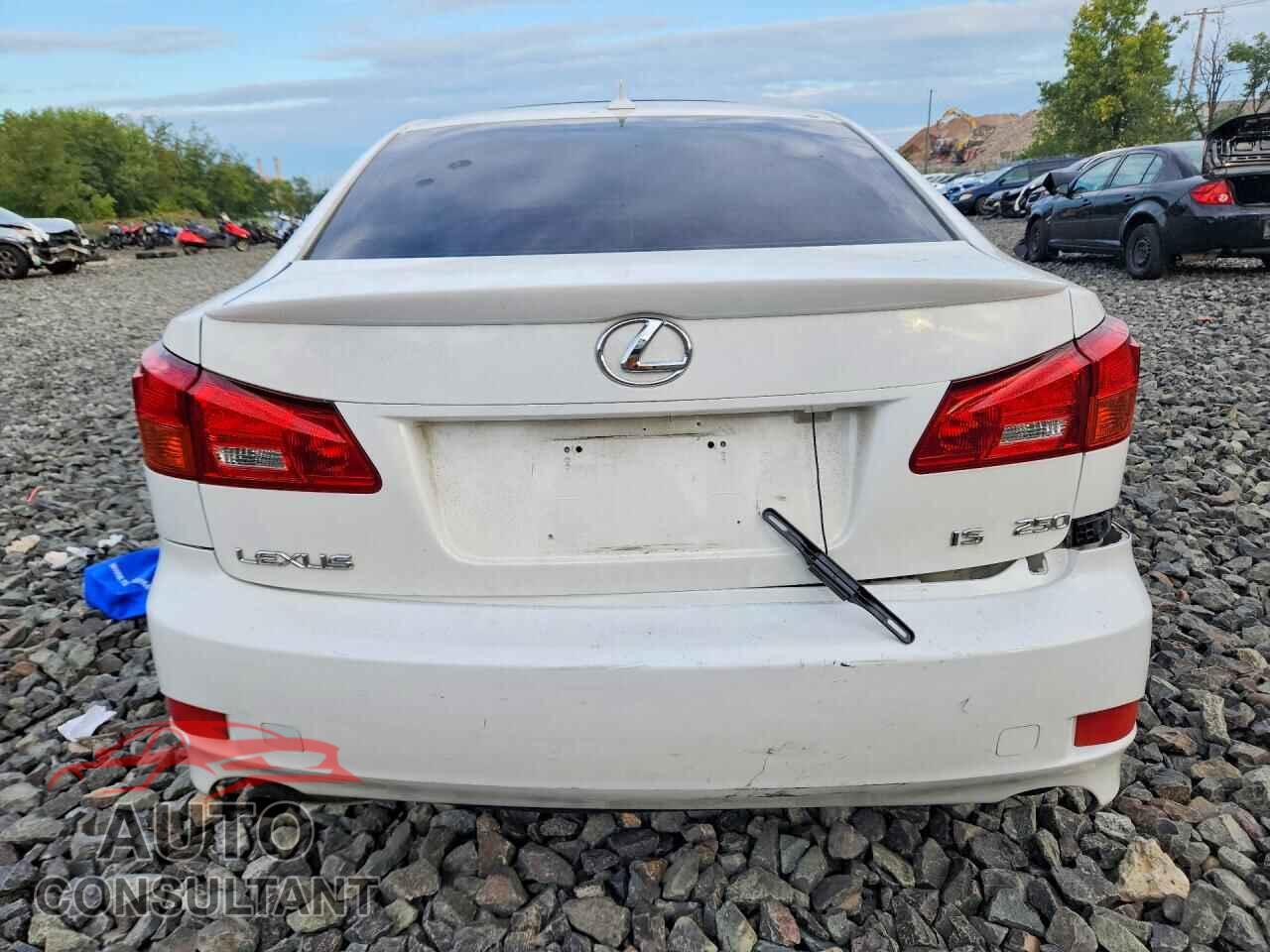 LEXUS IS 2012 - JTHCF5C24C5054316