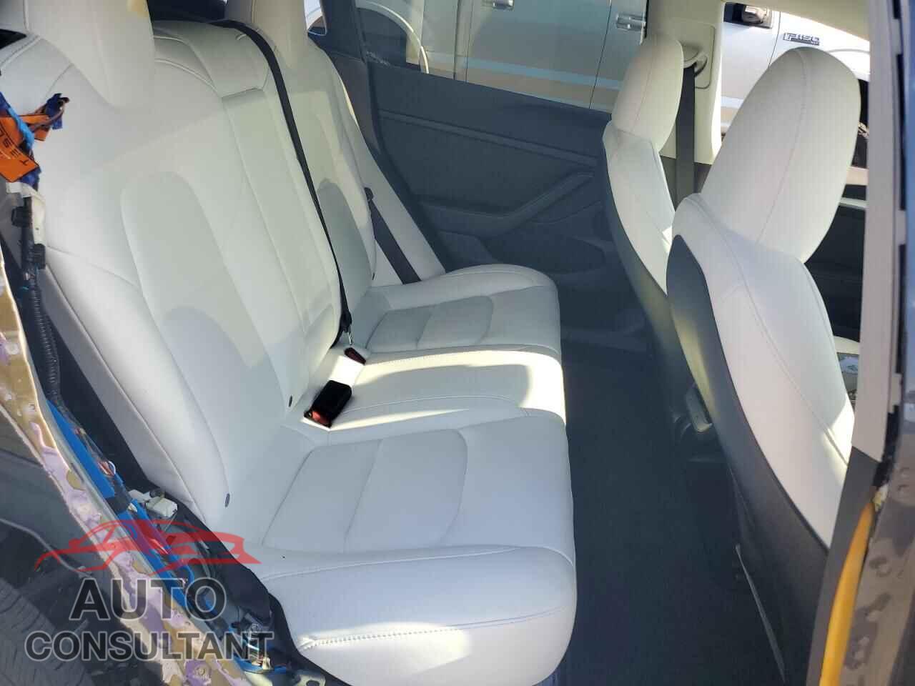 TESLA MODEL 3 2023 - 5YJ3E1EA1PF552396