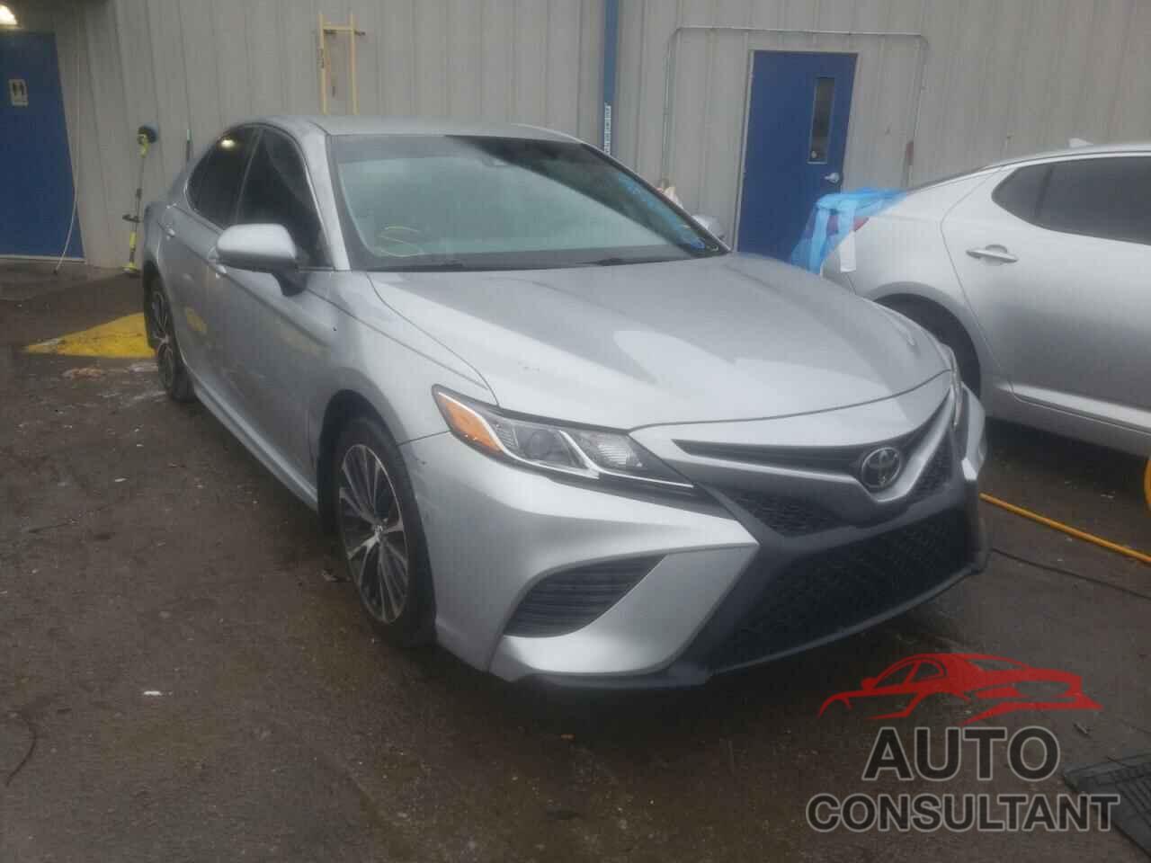 TOYOTA CAMRY 2018 - 4T1B11HK3JU069398