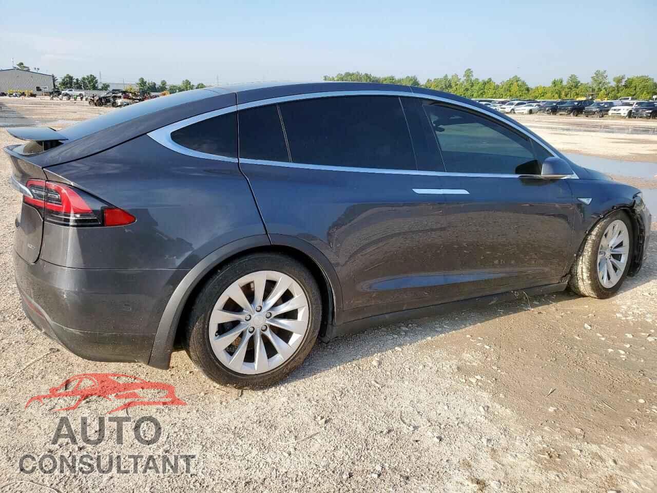 TESLA MODEL X 2016 - 5YJXCAE25GF004529