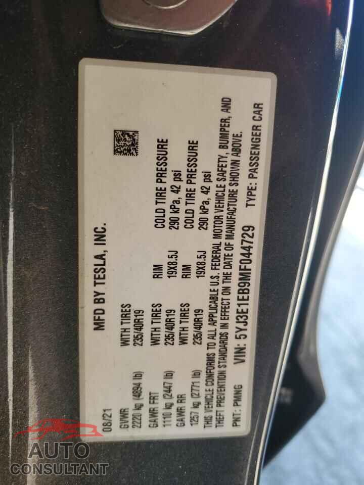 TESLA MODEL 3 2021 - 5YJ3E1EB9MF044729